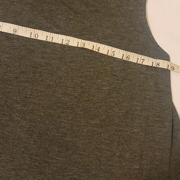 Alice + Olivia top size medium - Picture 4 of 8